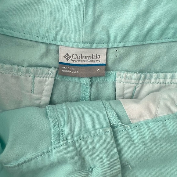 Columbia Women’s Chino Shorts | foam ice mint | size 4 - Picture 2 of 11